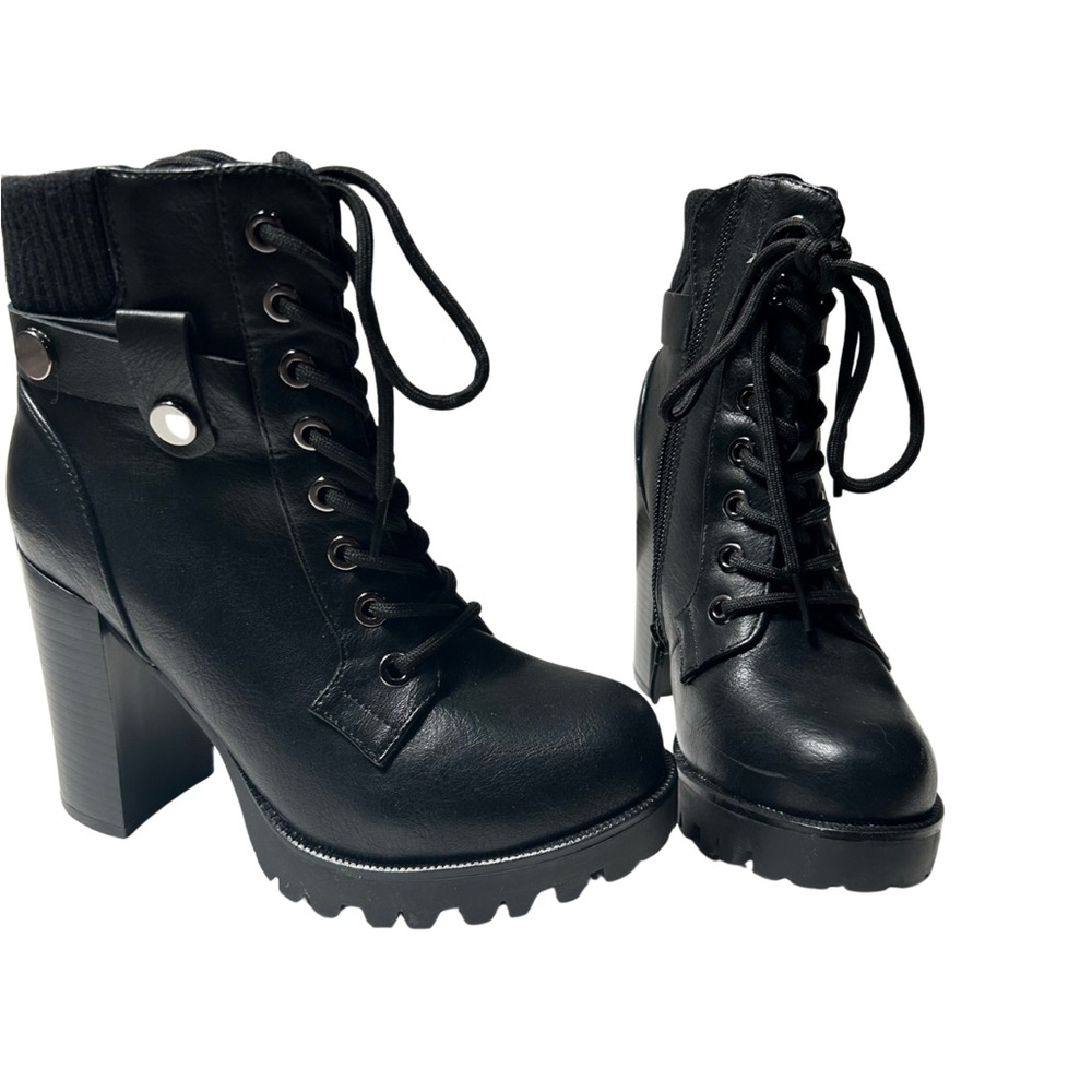 Black Lace-Up Ankle Combat Flatform Boots